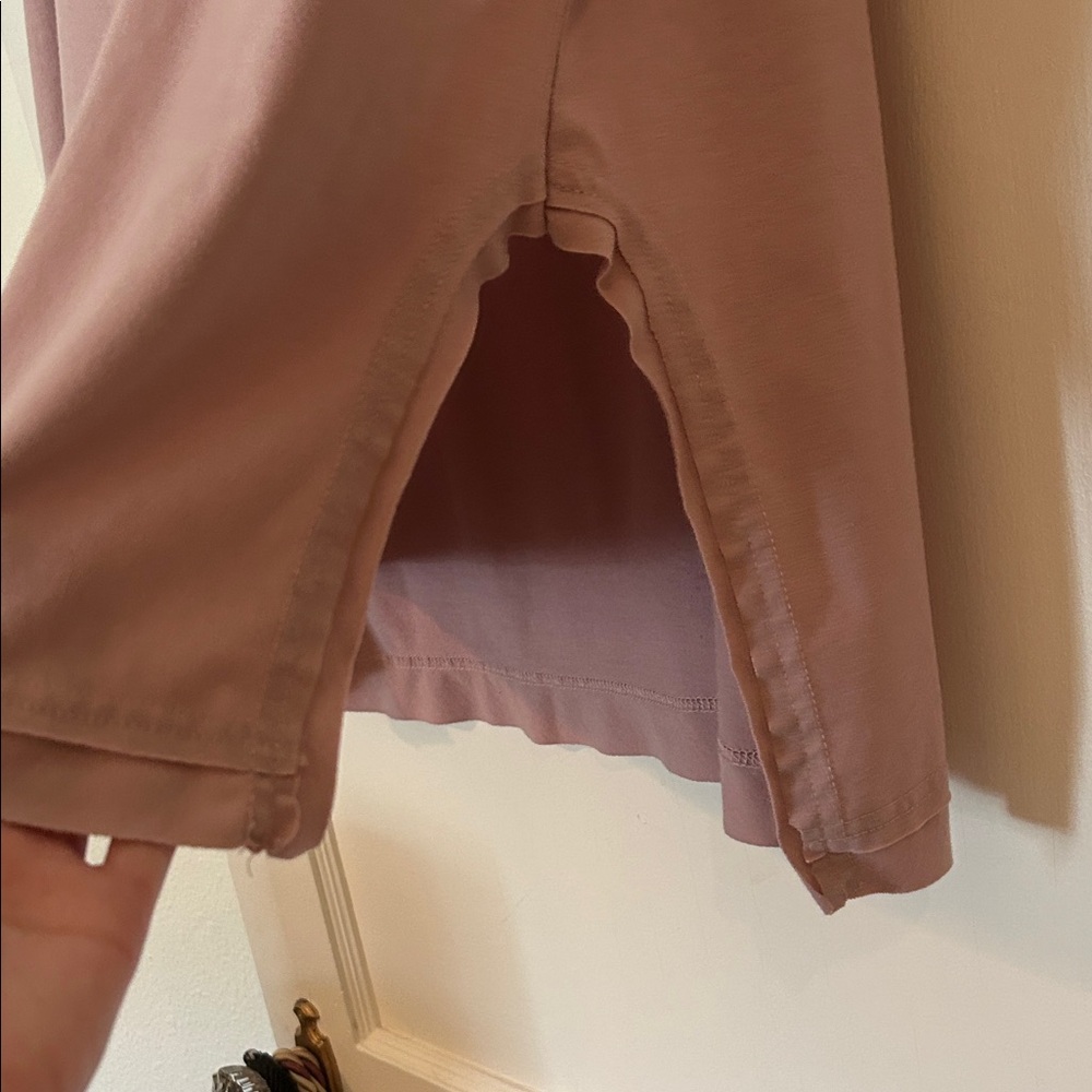 Elegant Mauve Short Sleeve Tee - Picture 3 of 5